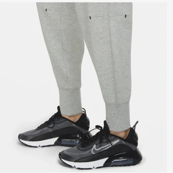 Nike Sportswear Womens XL NSW Tech Fleece Sweatpants Joggers Gray Grey Sweats - Picture 3 of 10